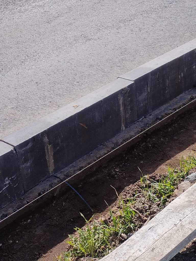 Дорожный бордюр в Ижевске https://uerbeton.ru/, бордюр в Ижевске, уралэнергоремонт, бортовой камень